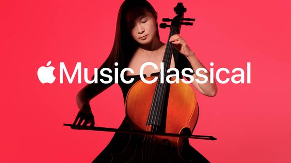 첼로를 연주하는 여성을 배경으로 Apple Music Classical 로고를 표시한 홍보 이미지